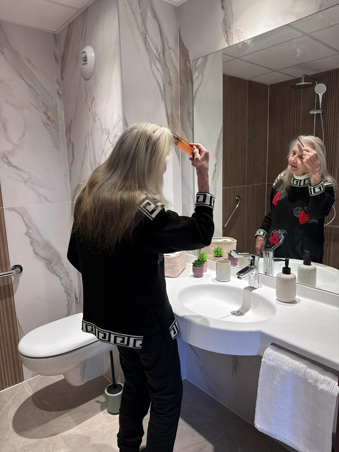 PHOTO-2026-01-20-17-04-18